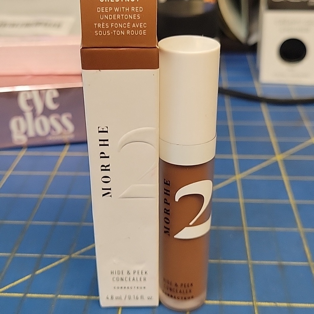 Morphe 2 Hide & Peek Concealer - Peek Of Chestnut 4.8ml New In Box